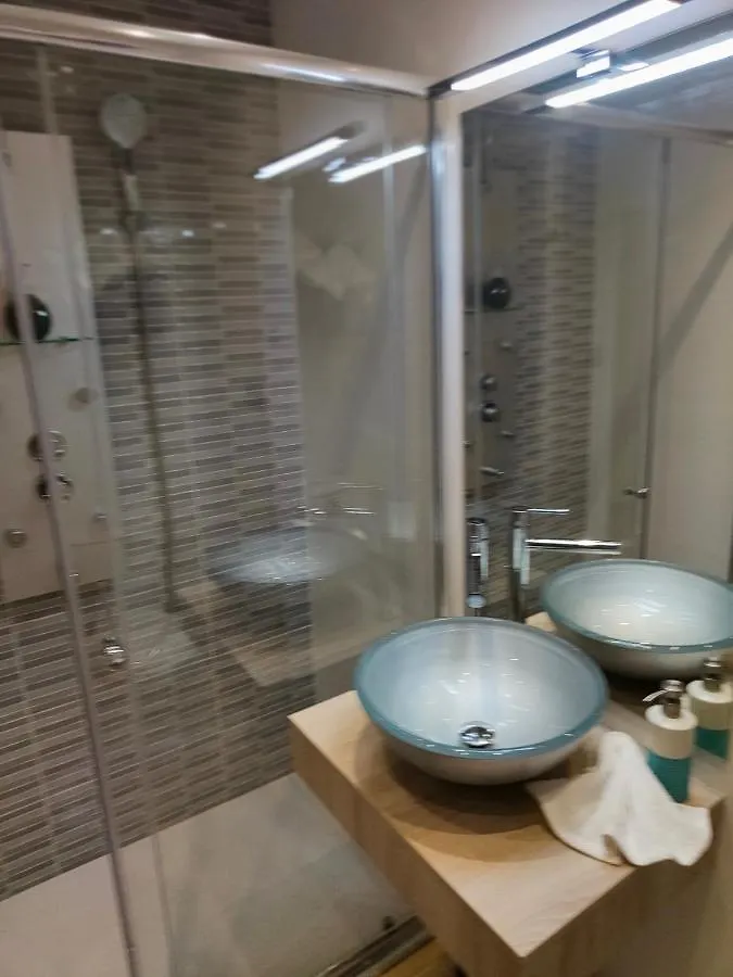 City Central Apartment With Large Patio By Namaste Elite Torremolinos